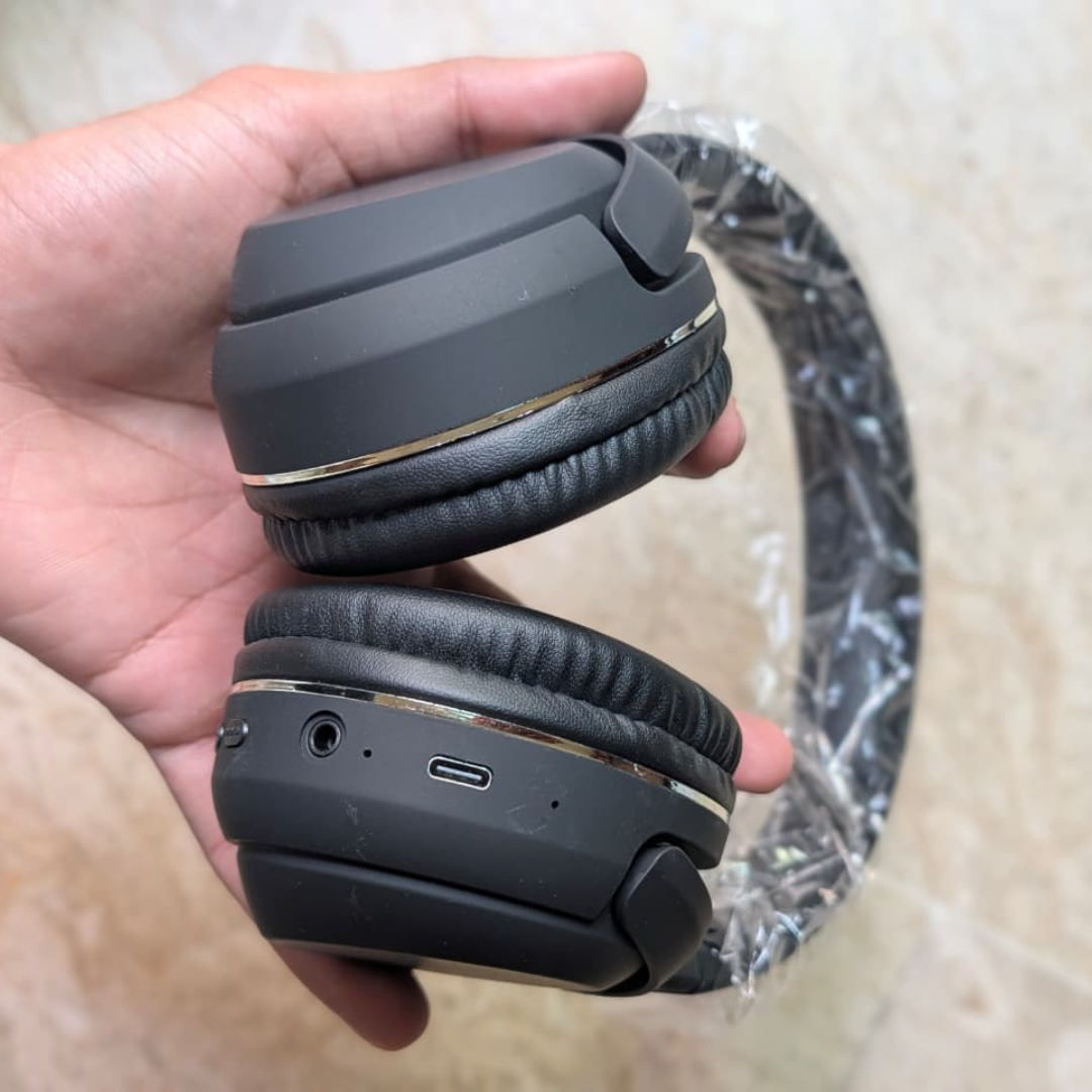 Sony WH1000 XM4 Bluetooth Headphones
