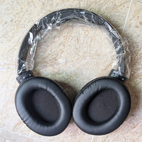 Sony WH1000 XM4 Bluetooth Headphones
